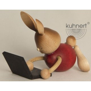 Kuhnert Osterhase Stupsi mit Laptop
