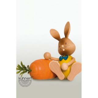Kuhnert Osterhase Stupsi mit Möhre